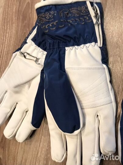 Горнолыжные перчатки