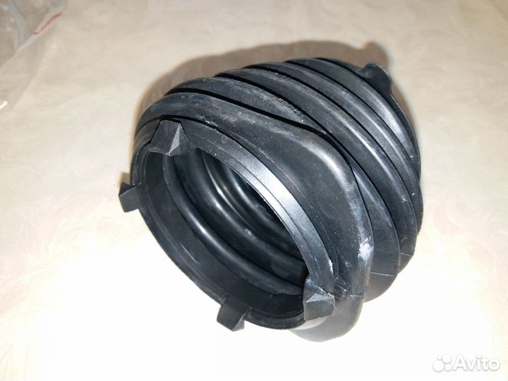 BMW гофрированный кожух 33358556597