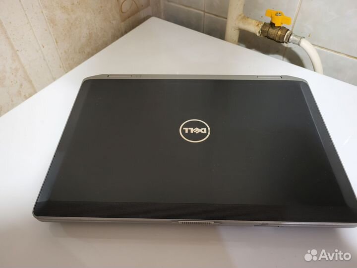 Ноутбук Dell i5/4/320gb/Nvidia 4200m