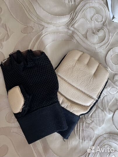 Кимоно 2 штуки и плюс все аксессуары