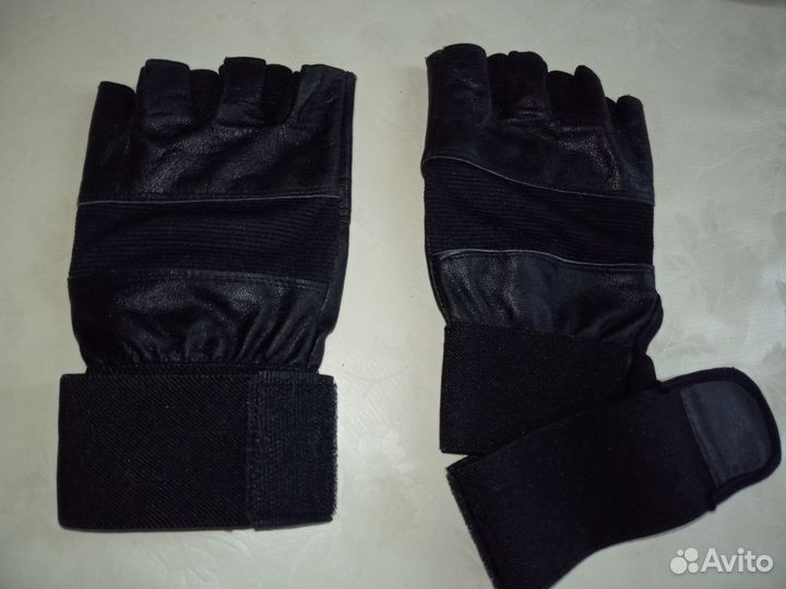 Перчатки для занятий спортом