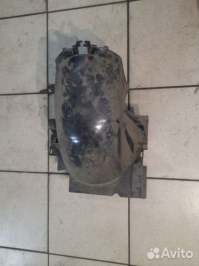 Подкрылок задний передняя часть Honda gl1500