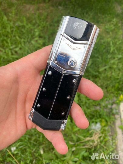 Vertu signature