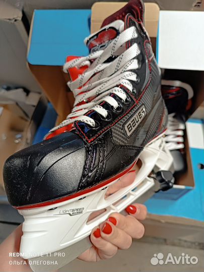 Хоккейные коньки bauer
