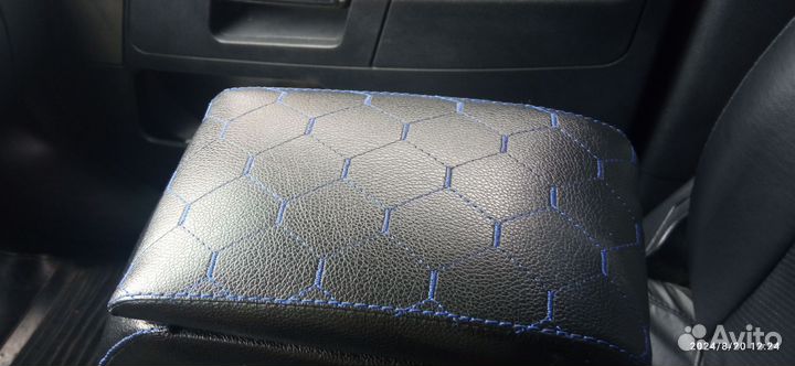 Подлокотник универсальный