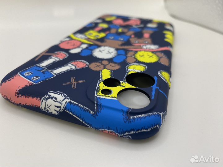 Чехол на iPhone 11 Kaws #2