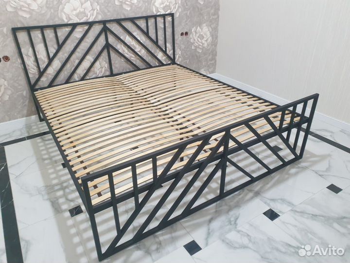 Кровать двухспальная