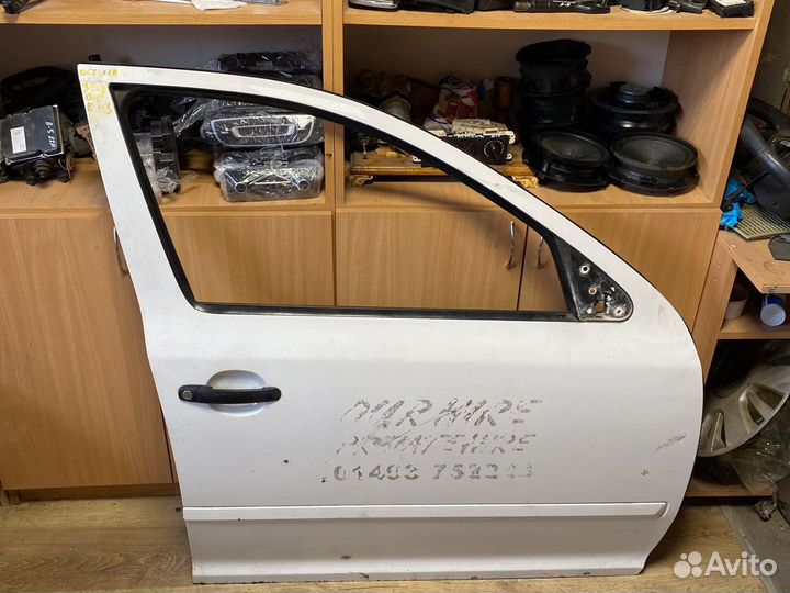Skoda octavia a5 передняя правая дверь белая