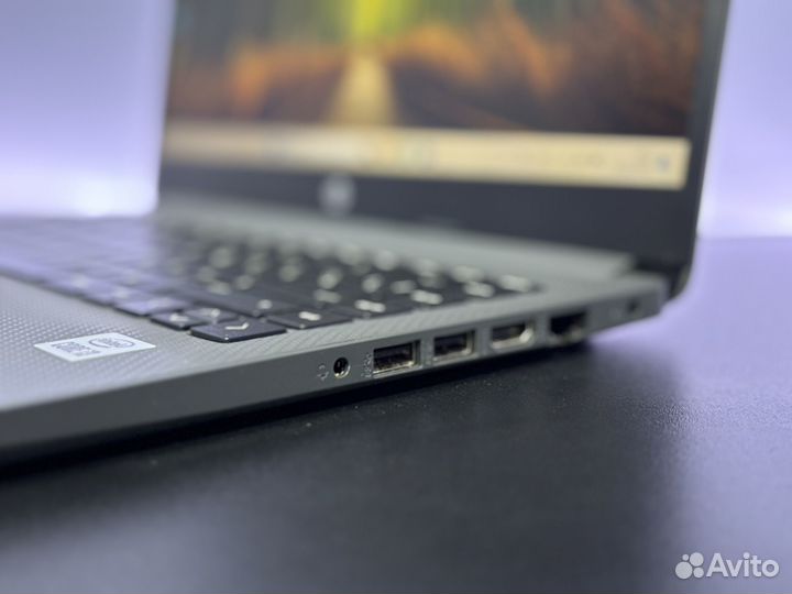 Современный ультрабук HP i3-10gen 8/256