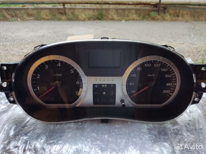 Табло приборов на Ларгус