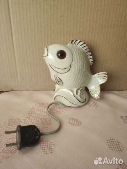 Фарфоровая статуэтка-ночник. Светильник