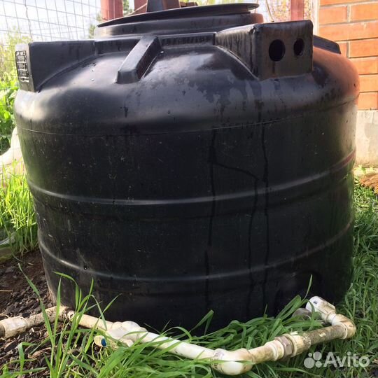 Бак для душа пластиковый 200л