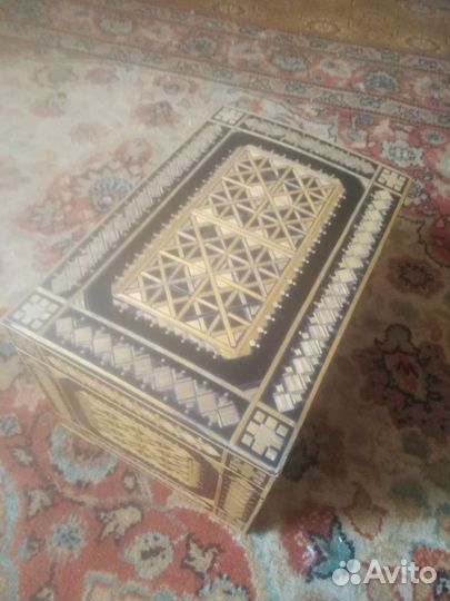 Шкатулка старинная, лорец