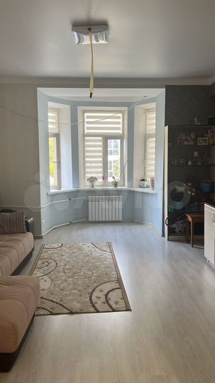 2-к. квартира, 56 м², 2/4 эт.