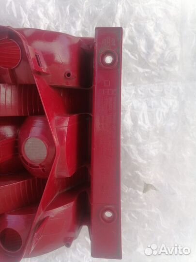 Фонарь задний левый Skoda Yeti