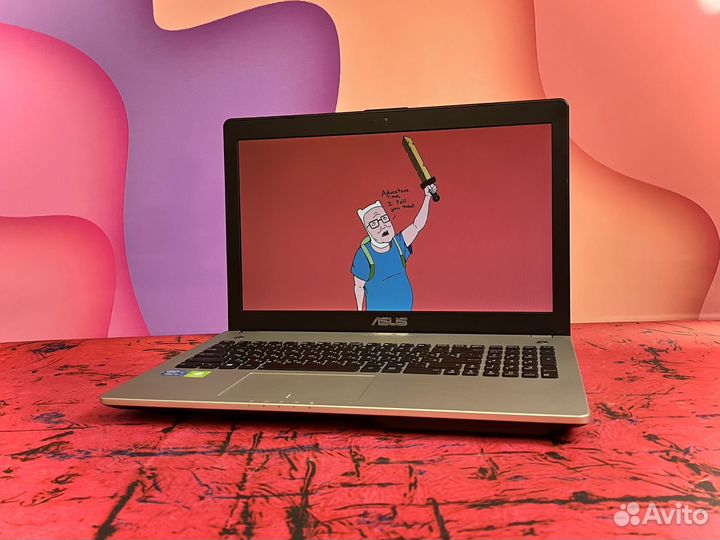 Легкий ультрабук для дизайна Asus