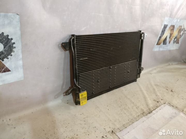 Фольцваген Джета 2011- Радиатор кондиционера 17589