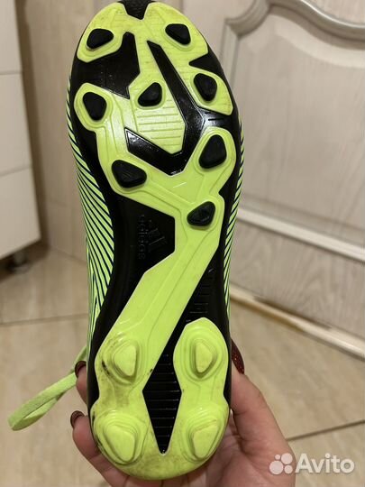 Бутсы adidas сороконожки