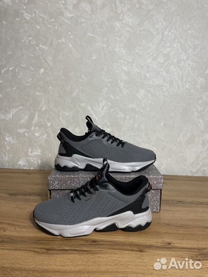 Оригинальные кроссовки Baas Ploa