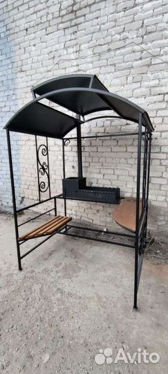 Мангалы с крышей и печкойпод казан