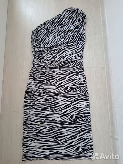 Платье 42-44 размер