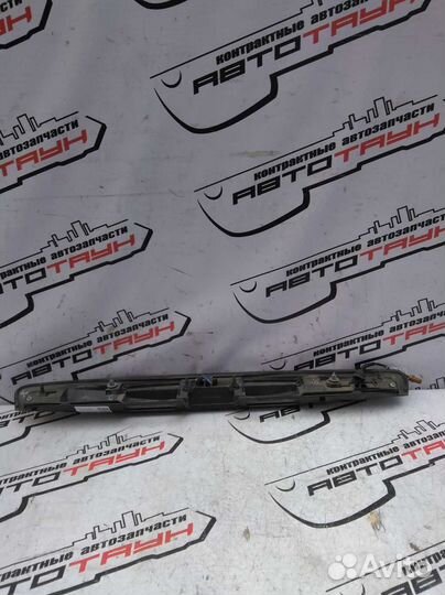 Накладка задней двери nissan wingroad JY12 NY12 Y1