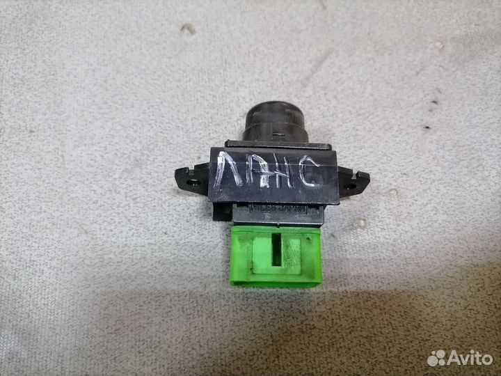 Кнопка аварийной сигнализации Mitsubishi Lancer 8