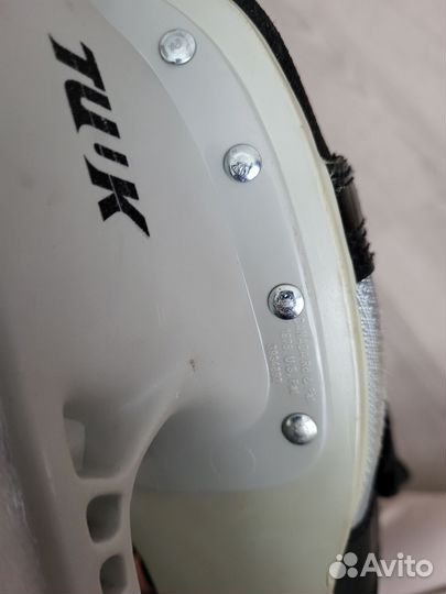 Коньки хоккейные бауер 40