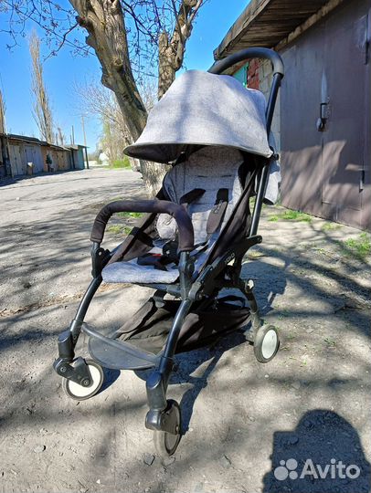 Коляска yoya легкая