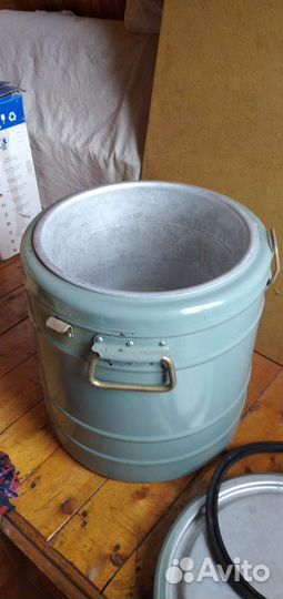 Термос новый