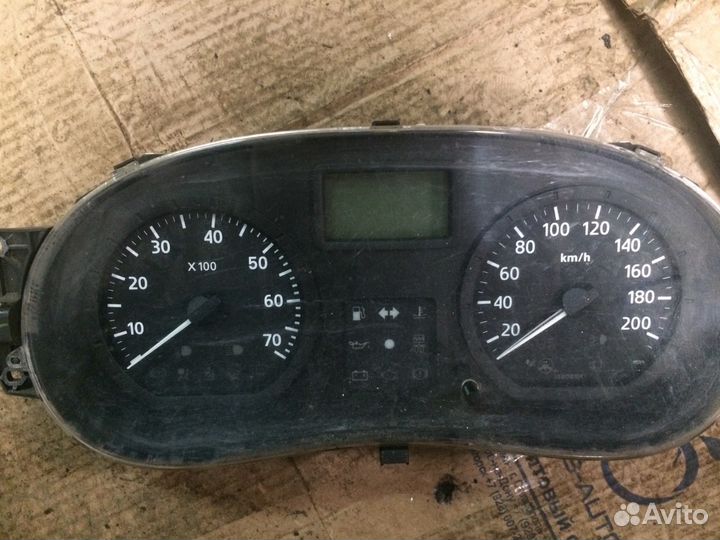 Щиток приборов Renault Logan