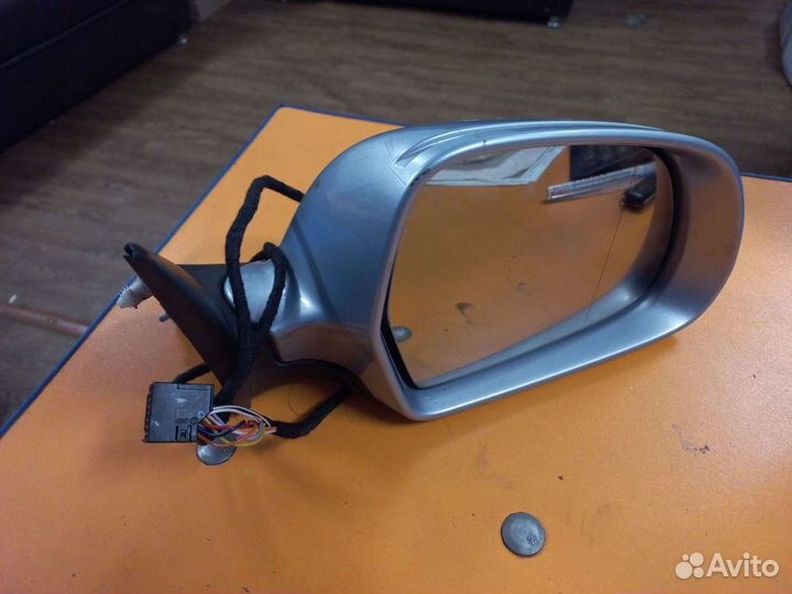 Зеркало правое Skoda Octavia А5
