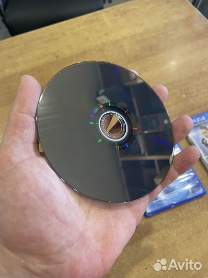 Диски на ps4 UFC2, Одни из нас, Fifa 18