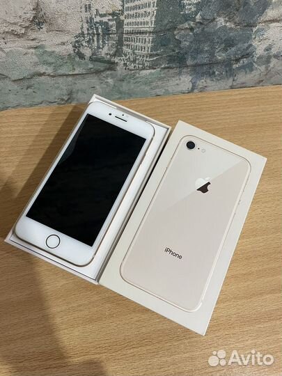 iPhone 8, 64 ГБ