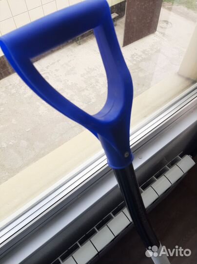 Лопата для уборки снега