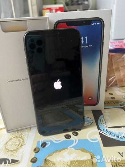 iPhone X, 64 ГБ