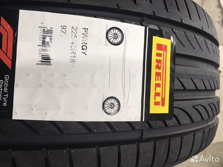 Pirelli Powergy 225/40 R18 Y
