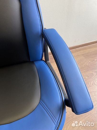 Компьютерное кресло