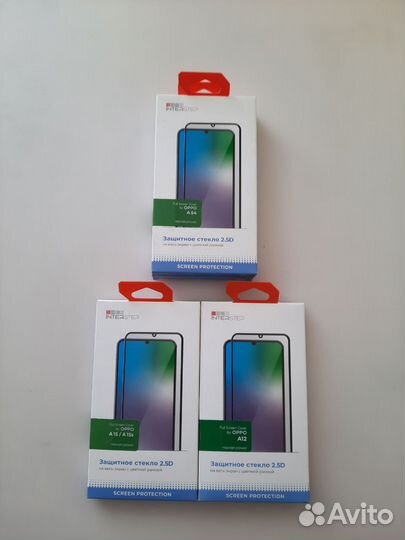 Защитные стекла для смартфонов InterStep 2.5d и 3D