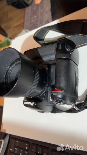 Зеркальный фотоаппарат Nikon D7000