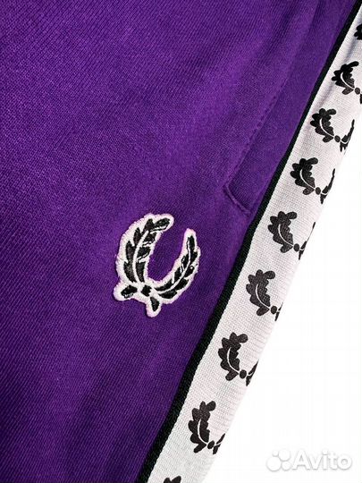 Спортивные штаны Fred Perry Фиолетовые