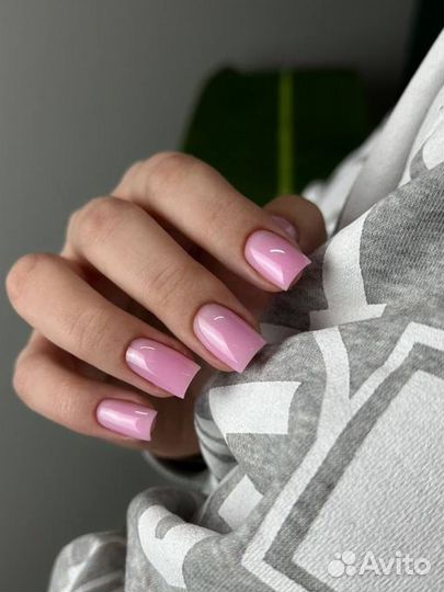 Маникюр и педикюр