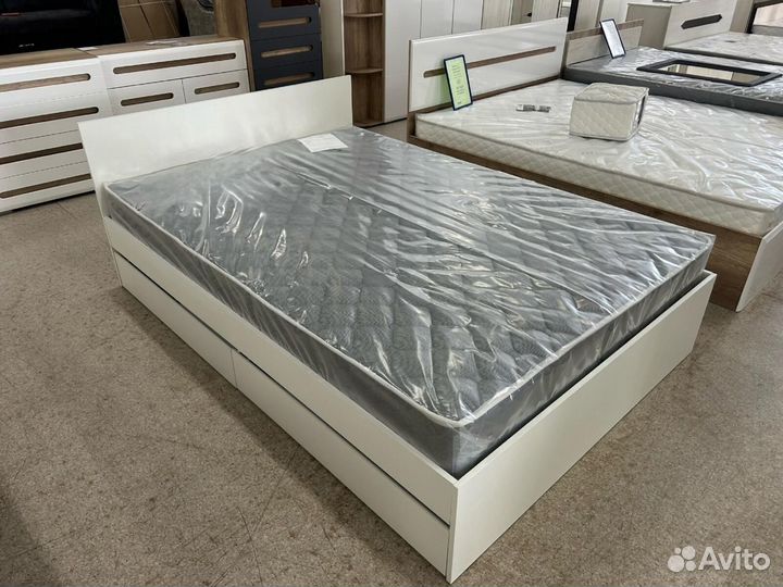 Кровать двуспальная 160см