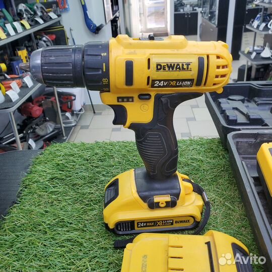 Шуруповерт dewalt DCD771 (ктитай)