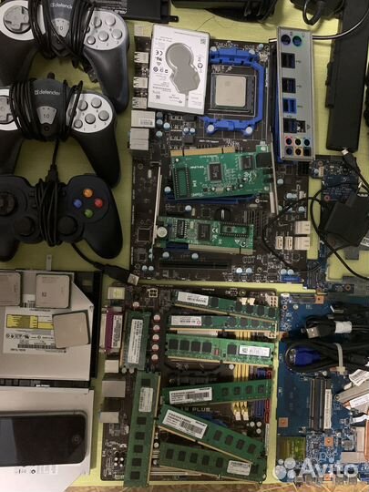 Компьютерные комплектующие одним лотом