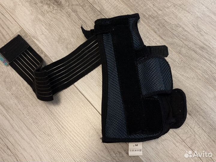 Бандаж для правой руки. От перелома/ушиба