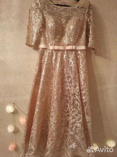 Вечернее платье