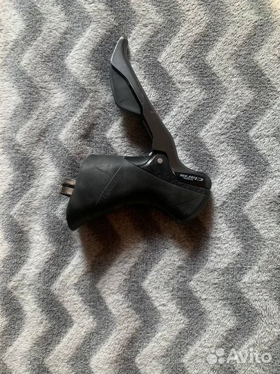 Левый пистолет Shimano claris R2000