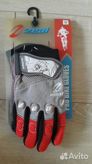 Мото- и вело- перчатки новые