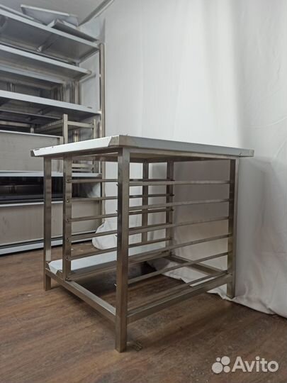 Подставка под пароконвектомат 80x80x75.нержавейка